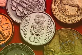 国际金价走低黄金销售商加大促销力度
